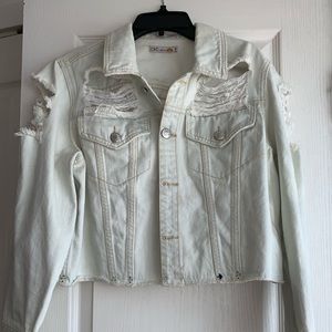 Short denim Jean jacket!